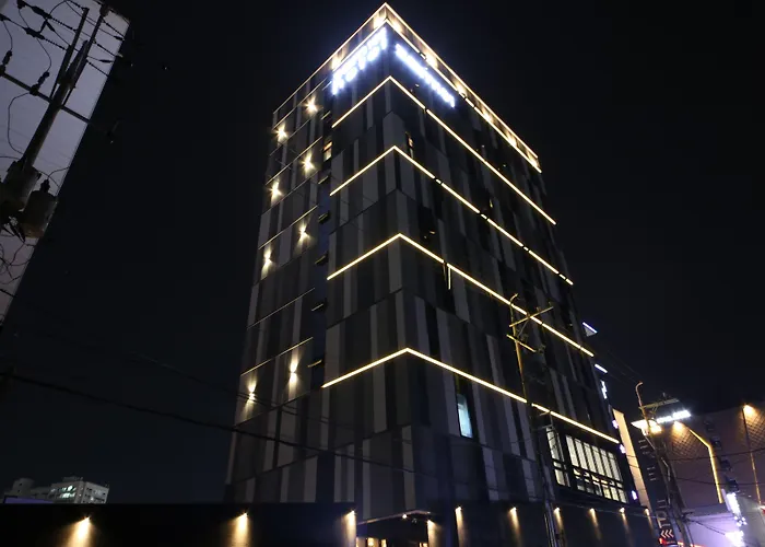Zam 101 Hotel 3*