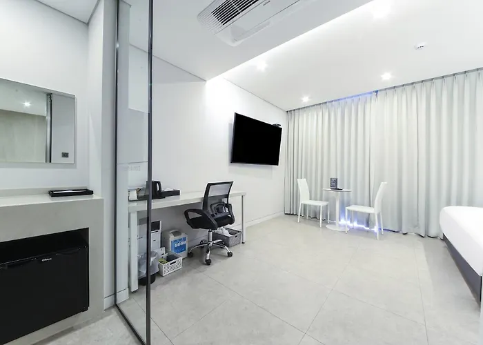 Zam 101 Hotel 3*