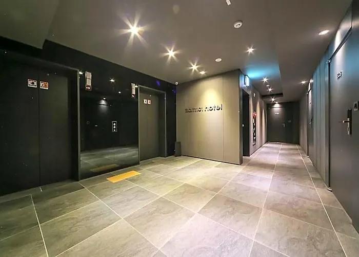 Zam 101 Hotel 3*