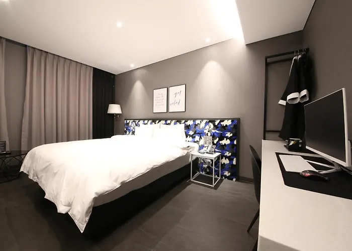 Hotel Zam 101